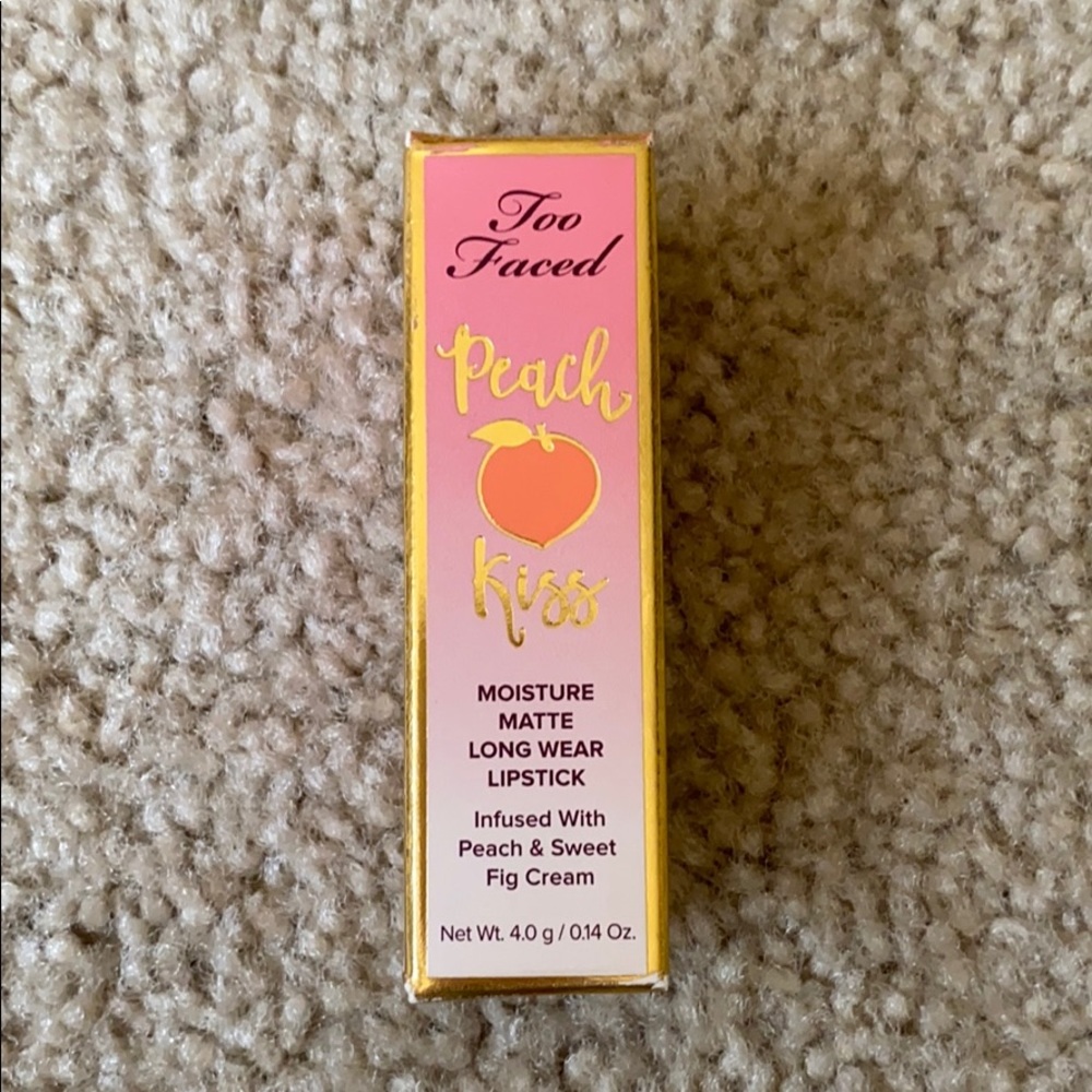 Too Faced peach kiss lipstick